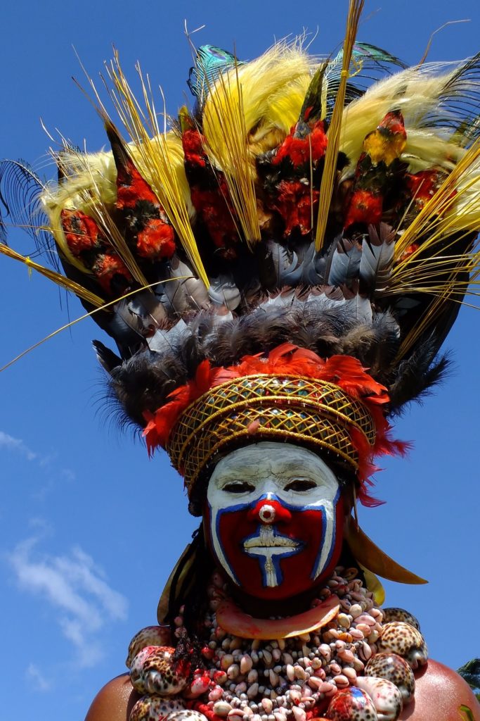 Backpacking in Papua-Neuguinea - Traditionelles Kostüm